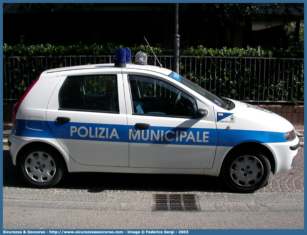 -
Polizia Municipale
Comune di Porto Sant'Elpidio
Ford Punto II serie
Parole chiave: Polizia;Locale;Municipale;Porto Sant&#039;Elpidio;Fiat;Punto