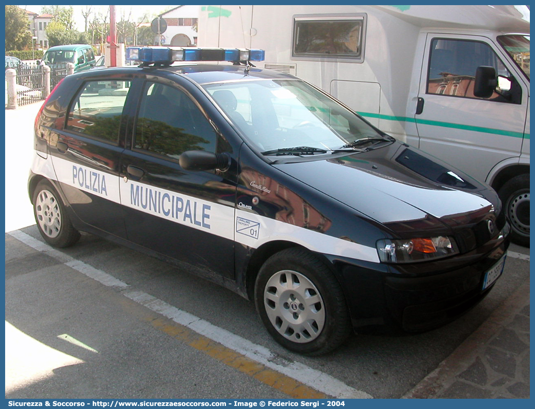 -
Polizia Municipale
Comune di Cavallino Treporti
Fiat Punto II serie
Parole chiave: PL;PM;P.L.;P.M.;Polizia;Locale;Municipale;Cavallino;Treporti;Fiat;Punto