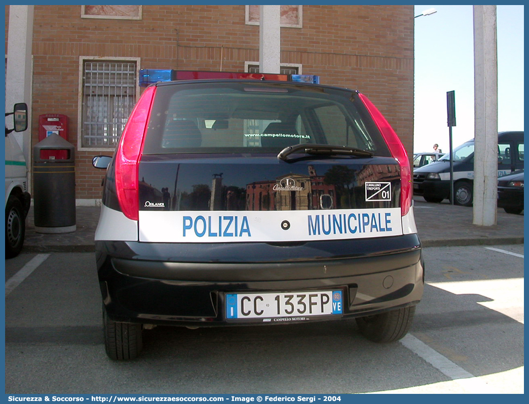 -
Polizia Municipale
Comune di Cavallino Treporti
Fiat Punto II serie
Parole chiave: PL;PM;P.L.;P.M.;Polizia;Locale;Municipale;Cavallino;Treporti;Fiat;Punto