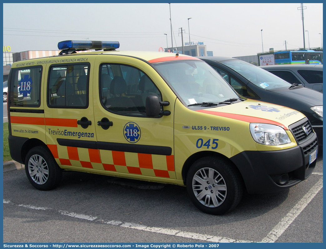 045
SUEM 118 Treviso Emergenza
Azienda ULSS 2 - Marca Trevigiana
Fiat Doblò I serie restyling
Parole chiave: 118;SUEM;S.U.E.M.;Treviso;Emergenza;Fiat;Doblò