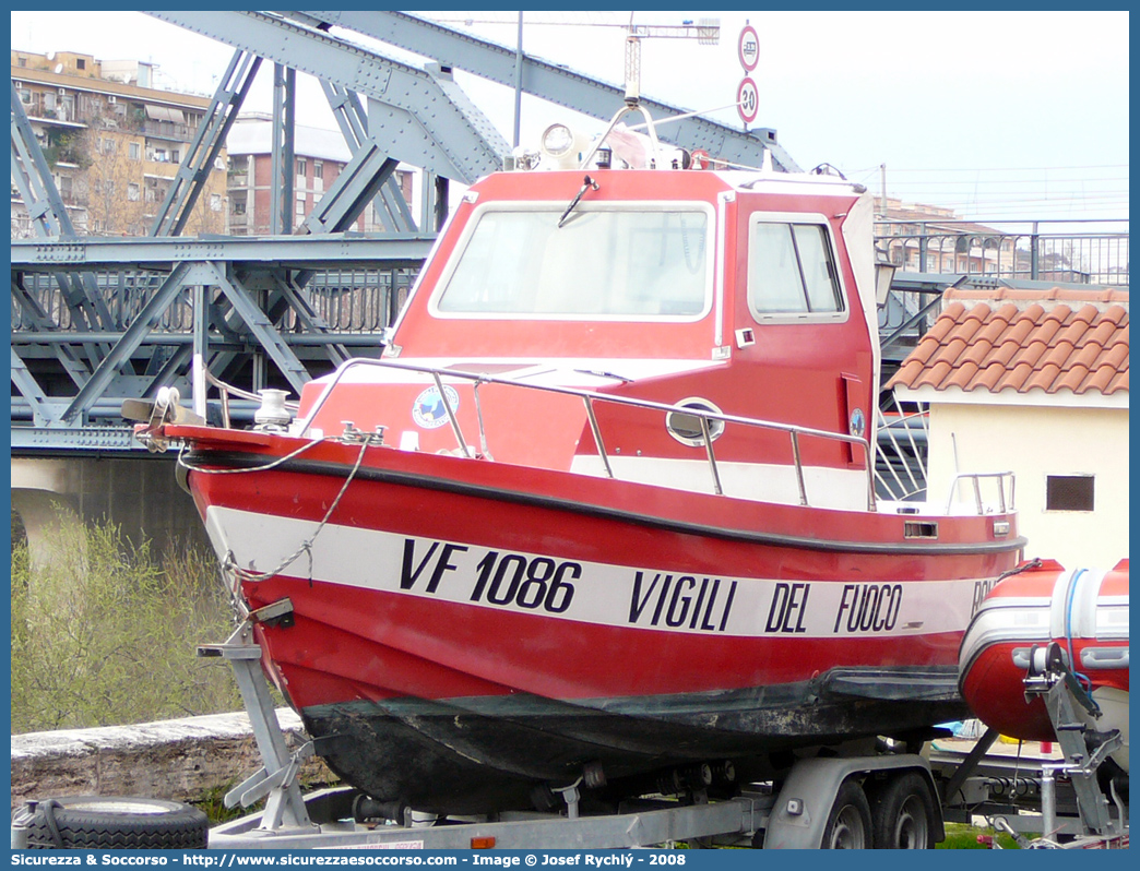 VF 1086
Corpo Nazionale Vigili del Fuoco
Nucleo Soccorso Subacqueo e Acquatico
Imbarcazione
Parole chiave: VVF;V.V.F.;Corpo;Nazionale;Vigili;del;Fuoco;Imbarcazione;NSSA;N.S.S.A.;Soccorso;Subacqueo;Acquatico;Sommozzatori;Subacquei