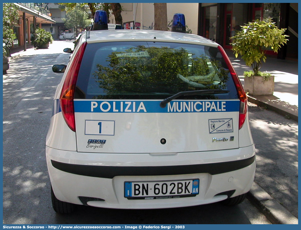 -
Polizia Municipale
Comune di Rosora
Fiat Punto II serie
Parole chiave: Polizia;Locale;Municipale;Rosora;Fiat;Punto