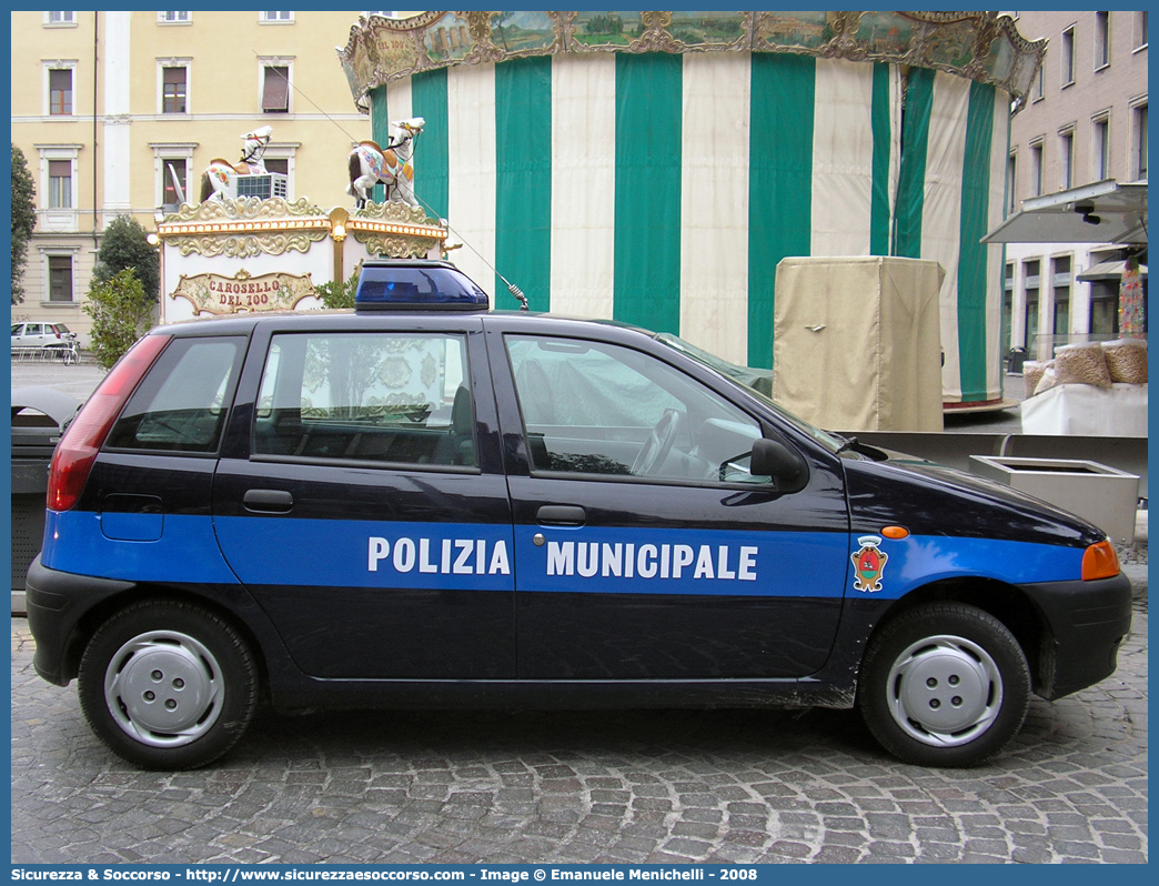 -
Polizia Municipale
Comune di San Gemini
Fiat Punto I serie
Parole chiave: Polizia;Locale;Municipale;San Gemini;Fiat;Punto