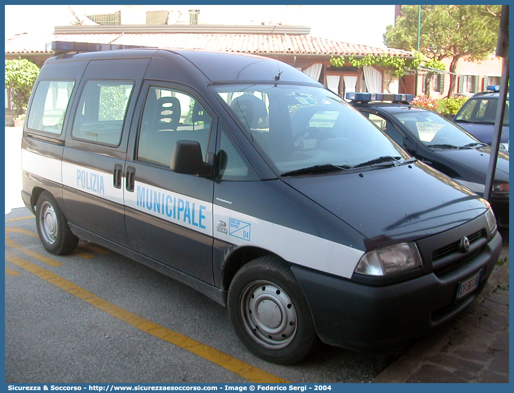 -
Polizia Municipale
Comune di Cavallino Treporti
Fiat Scudo I serie
Parole chiave: PL;PM;P.L.;P.M.;Polizia;Locale;Municipale;Cavallino;Treporti;Fiat;Scudo