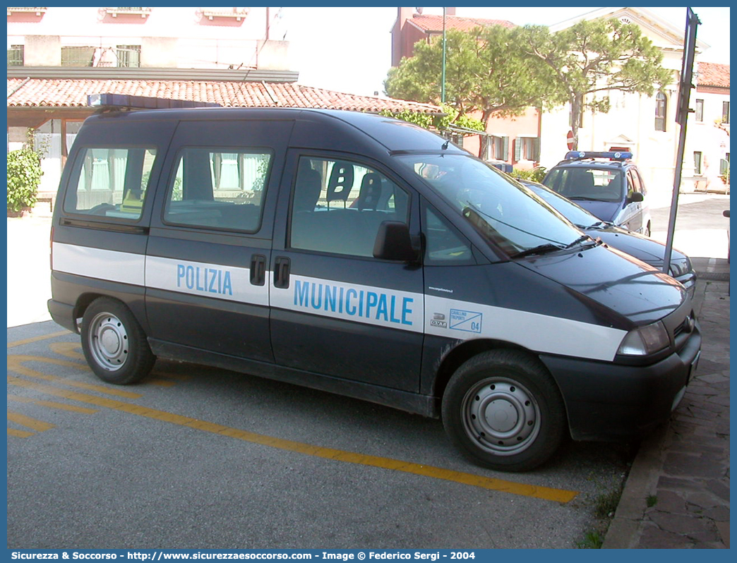 -
Polizia Municipale
Comune di Cavallino Treporti
Fiat Scudo I serie
Parole chiave: PL;PM;P.L.;P.M.;Polizia;Locale;Municipale;Cavallino;Treporti;Fiat;Scudo