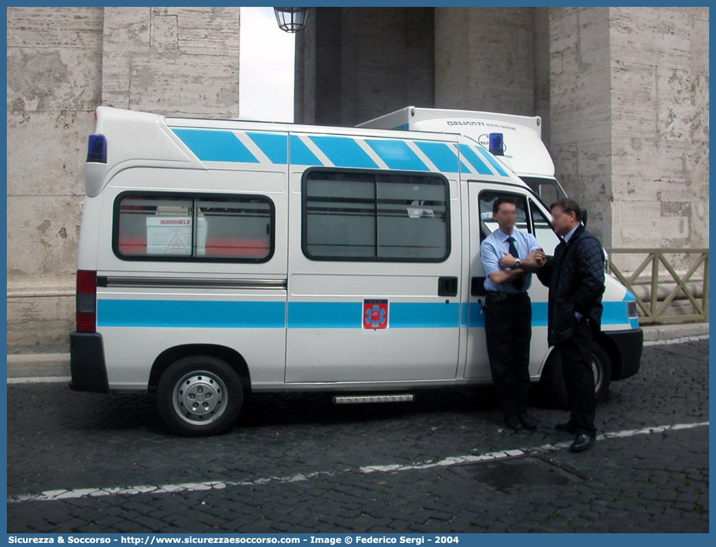 SCV00780
Stato della Città del Vaticano
Soccorso Sanitario
Fiat Ducato II serie
Allestitore Bollanti S.r.l.
Parole chiave: SCV;Stato;Città;del;Vaticano;Soccorso;Sanitario;Ambulanza;Autoambulanza;Fiat;Ducato;Bollanti