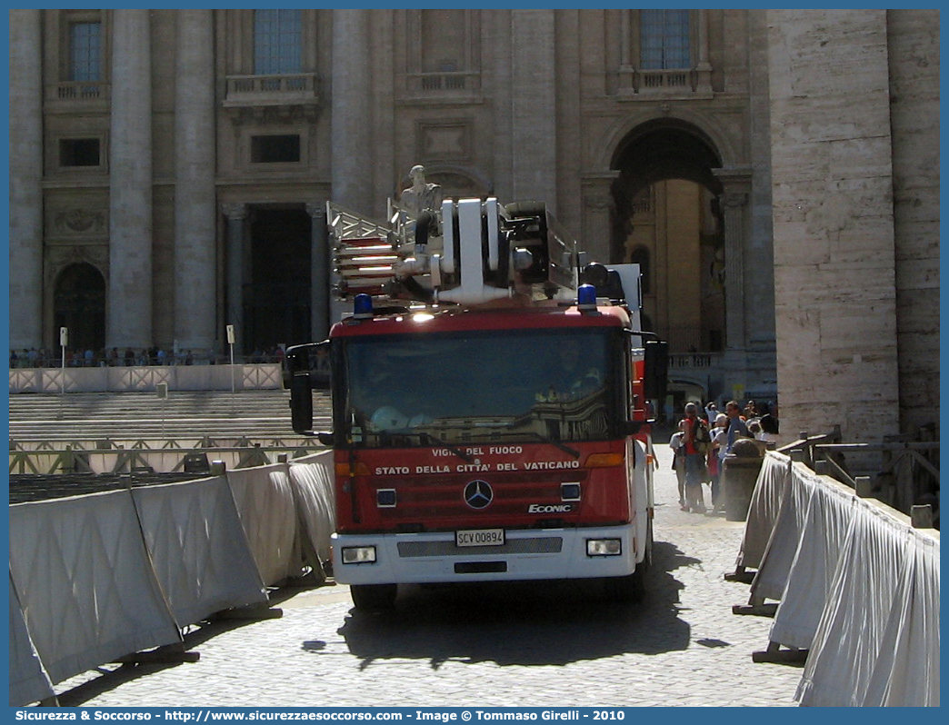 SCV 00894
Stato della Città del Vaticano
Vigili del Fuoco
Mercedes Benz Econic I serie
Allestitore BAI S.r.l.
Parole chiave: SCV;Stato Città del Vaticano;Vigili del Fuoco;Mercedes Benz Econic I serie