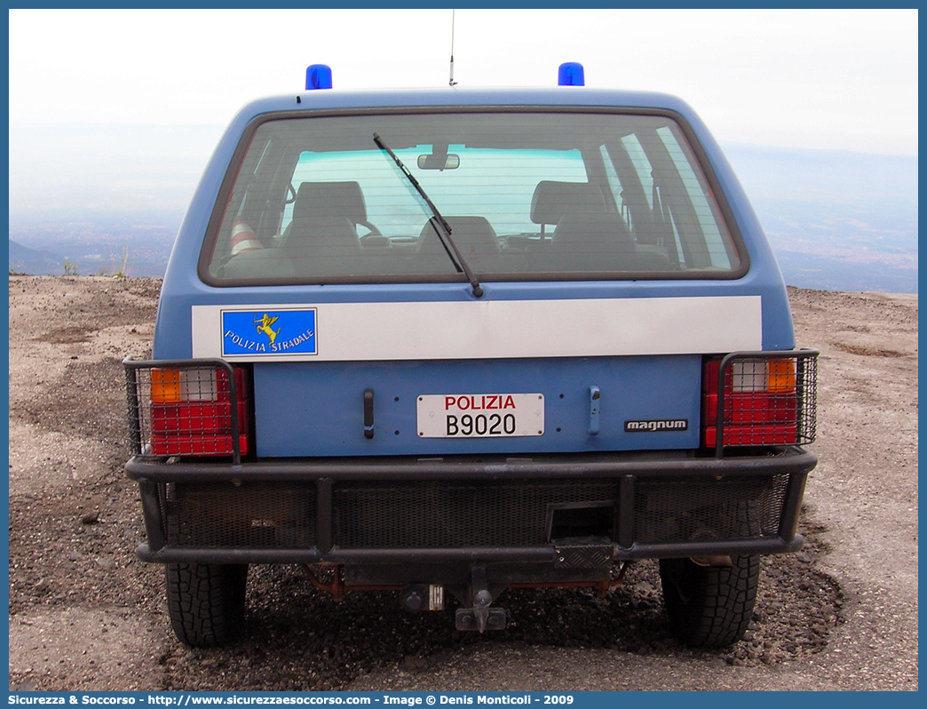 Polizia B9020
Polizia di Stato
Polizia Stradale
Rayton Fissore Magnum
Parole chiave: Polizia di Stato;Polizia;PS;P.S.;Stradale;Rayton;Fissore;Magnum;B9020