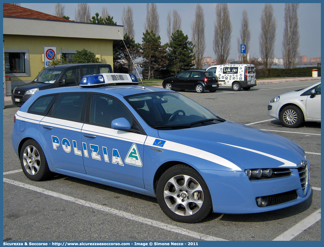 Polizia H1969
Polizia di Stato
Polizia Stradale
Autostrada Torino Ivrea
Valle d'Aosta S.p.A.
Alfa Romeo 159 Sportwagon
Parole chiave: H1969;Polizia di Stato;Polizia Stradale;A.T.I.V.A.;Autostrada Torino Ivrea Valle d'Aosta;Alfa Romeo;159 Sportwagon