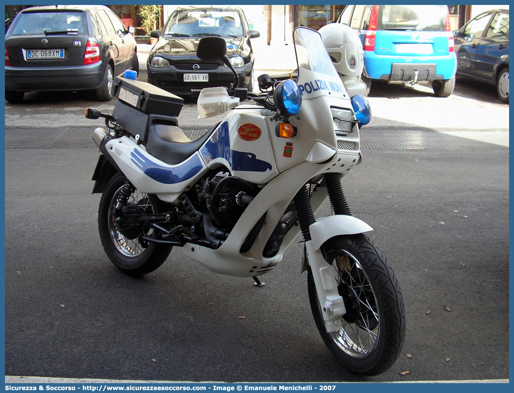 -
Polizia Municipale
Comune di Terni
Moto Guzzi NTX750
Parole chiave: Polizia;Locale;Municipale;Terni;Moto Guzzi;NTX750