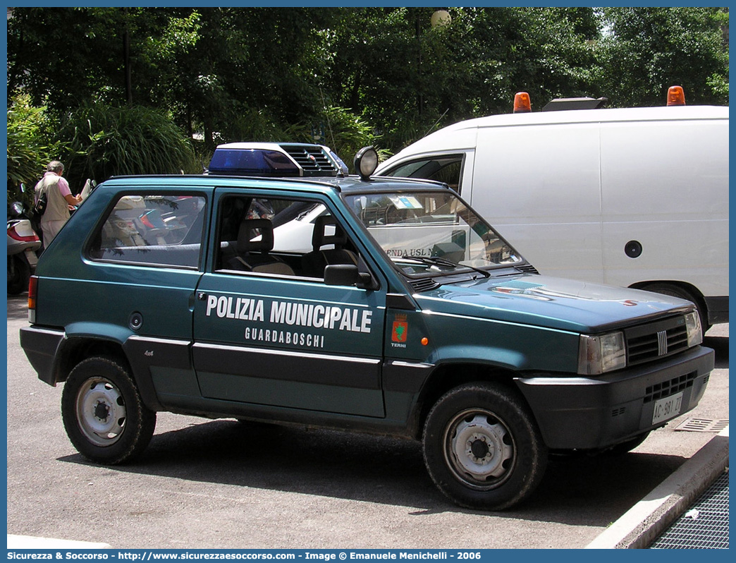 -
Polizia Municipale
Comune di Terni
Nucleo Guardaboschi
Fiat Panda 4x4 II serie
Parole chiave: Polizia;Locale;Municipale;Terni;Guardaboschi;Fiat;Panda