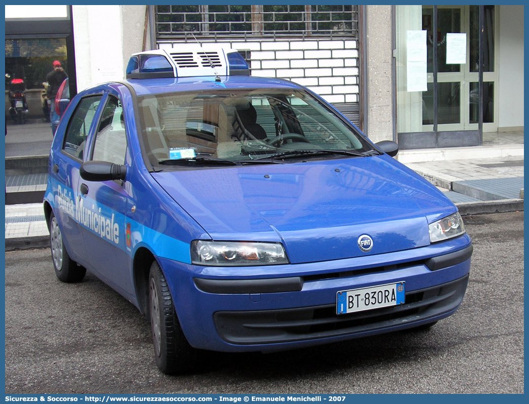 -
Polizia Municipale
Comune di Terni
Fiat Punto II serie
Parole chiave: Polizia;Locale;Municipale;Terni;Fiat;Punto