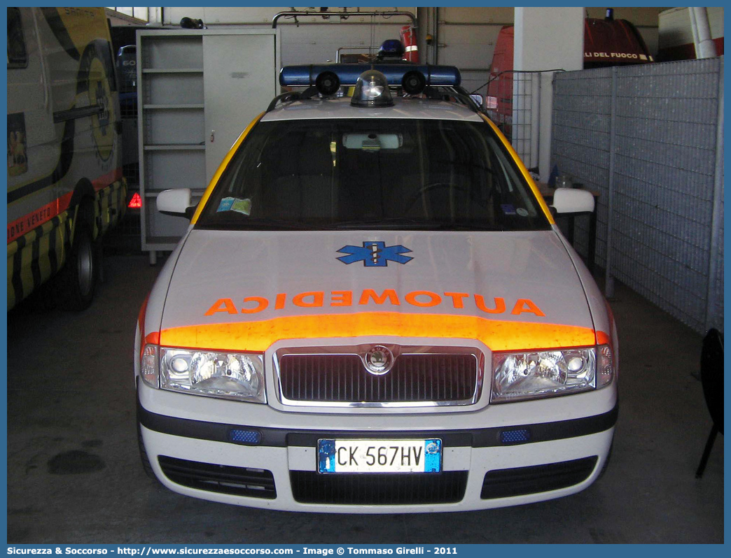 ALFA 09
SUEM 118 Venezia Mestre
Azienda ULSS 3 - Serenissima
Mestre
Skoda Octavia Wagon I serie
Allestitore Alea Italia S.r.l.
(I variante)
Parole chiave: 118;SUEM;S.U.E.M.;Venezia;Mestre;Emergenza;Automedica;Skoda;Octavia;Wagon;Alea