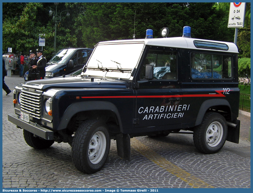 CC AE067
Arma dei Carabinieri
Artificieri Antisabotaggio
Land Rover Defender 90
Parole chiave: CC;C.C.;Arma;dei;Carabinieri;Artificieri;Antisabotaggio;EOD;E.O.D.;Land;Rover;Defender;90