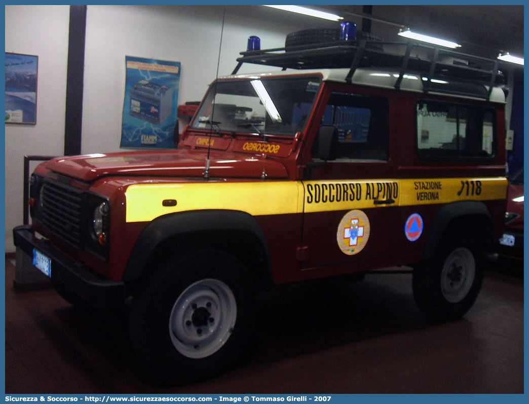 -
Corpo Nazionale
Soccorso Alpino e Speleologico
Delegazione Alpina
XI Prealpi Venete
Stazione di Verona
Land Rover Defender 90
Parole chiave: CNSAS;C.N.S.A.S.;Corpo;Nazionale;Soccorso;Alpino;Speleologico;Veneto;SASV;S.A.S.V.;Verona;Land Rover;Defender;90