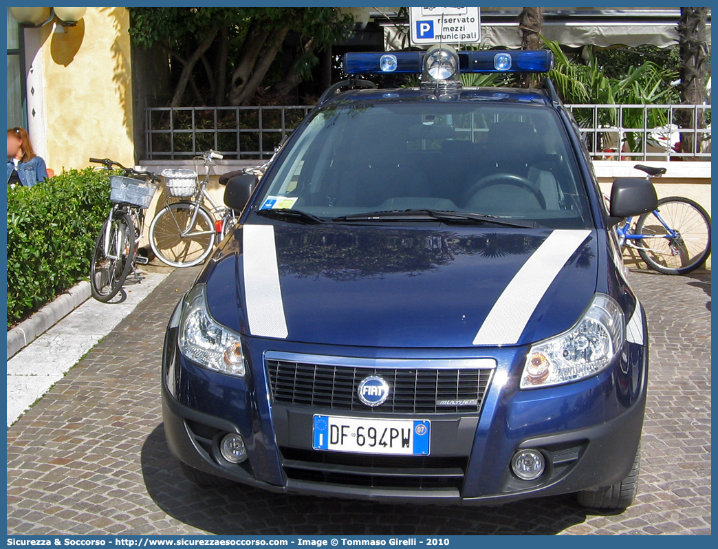 -
Polizia Locale
Comune di Bardolino
Fiat Sedici I serie
Parole chiave: PL;P.L.;PM;P.M.;Polizia;Locale;Municipale;Bardolino;Fiat;Sedici