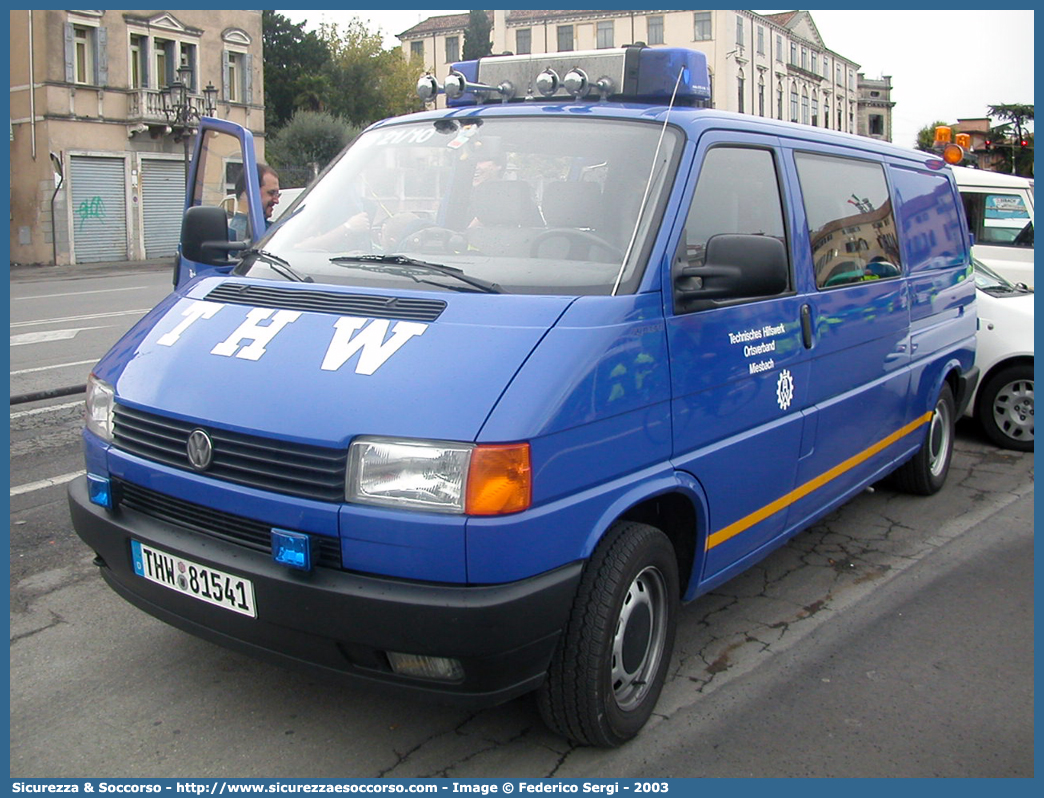 THW 81541
Bundesrepublik Deutschland
Technisches Hilfswerk
Volkswagen Transporter T4
Parole chiave: THW;Technisches;Hilfswerk;Volkswagen;Transporter T4;81541