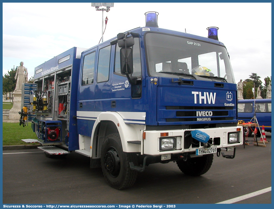 THW 82769
Bundesrepublik Deutschland
Technisches Hilfswerk
Iveco Magirus EuroFire 135E24 I generation
Parole chiave: THW;Technisches;Hilfswerk;Iveco;Magirus;EuroFire;135E24;82769