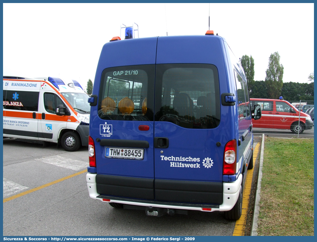 THW 88455
Bundesrepublik Deutschland
Technisches Hilfswerk
Renault Master III generation
Parole chiave: THW;Technisches;Hilfswerk;Renault;Master;88455