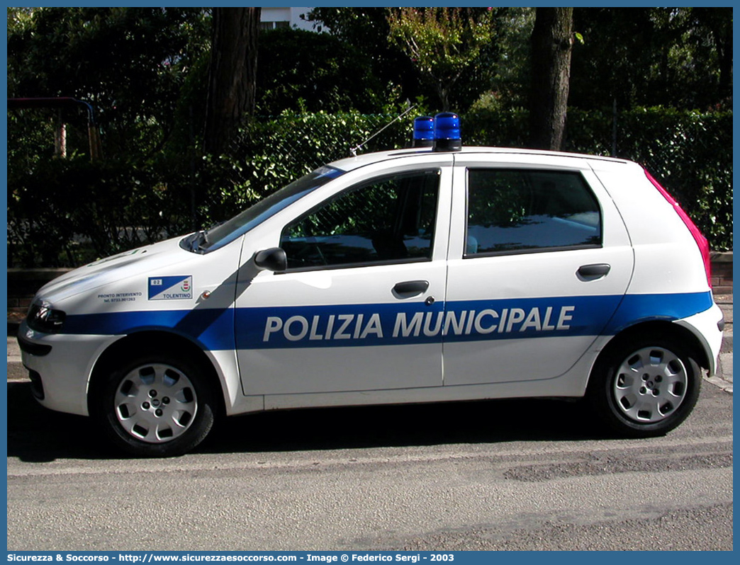 -
Polizia Municipale
Comune di Tolentino
Fiat Punto II serie
Parole chiave: Polizia;Locale;Municipale;Tolentino;Fiat;Punto