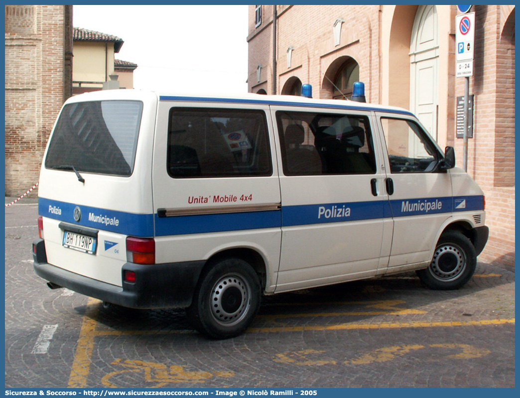 -
Polizia Municipale
Servizio Associato Val Bidente
Volkswagen Transporter T4
Allestitore Focaccia Group S.r.l.
Parole chiave: Polizia;Locale;Municipale;Val Bidente;Valbidente;Civitella di Romagna;Galeata;Santa Sofia;Volkswagen;Transporter;T4;Focaccia