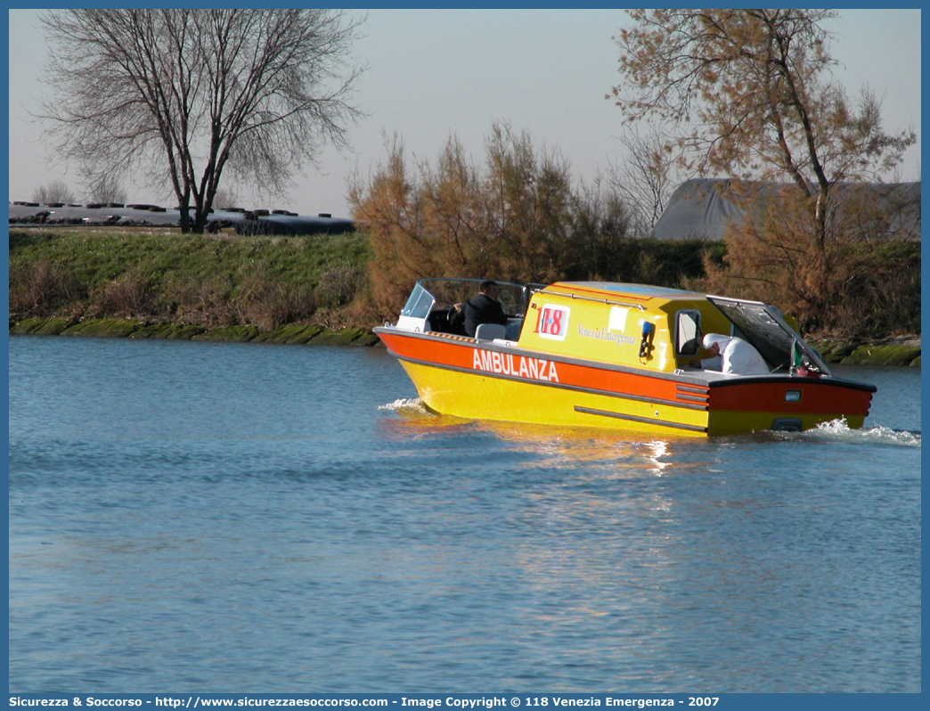 -
SUEM 118 Venezia Mestre
Azienda ULSS 3 - Serenissima
Venezia
Idroambulanza
Allestitore Studioplast S.a.s.
Parole chiave: 118;SUEM;S.U.E.M.;Venezia;Mestre;Emergenza;Idroambulanza;Imbarcazione;Motoscafo