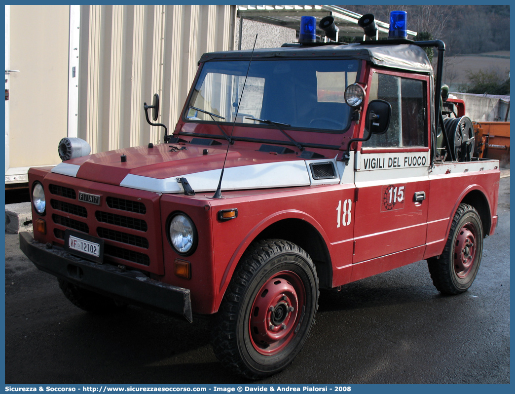 VF 12102
Corpo Nazionale Vigili del Fuoco
Fiat Nuova Campagnola
Parole chiave: VF;VVF;V.F.;V.V.F.;Corpo;Nazionale;Vigili del Fuoco;Vigili;Fuoco;Fiat;Campagnola;1107