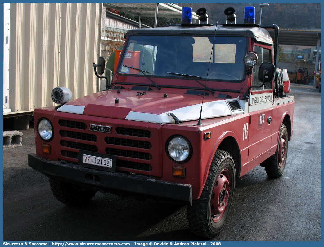 VF 12102
Corpo Nazionale Vigili del Fuoco
Fiat Nuova Campagnola
Parole chiave: VF;VVF;V.F.;V.V.F.;Corpo;Nazionale;Vigili del Fuoco;Vigili;Fuoco;Fiat;Campagnola;1107