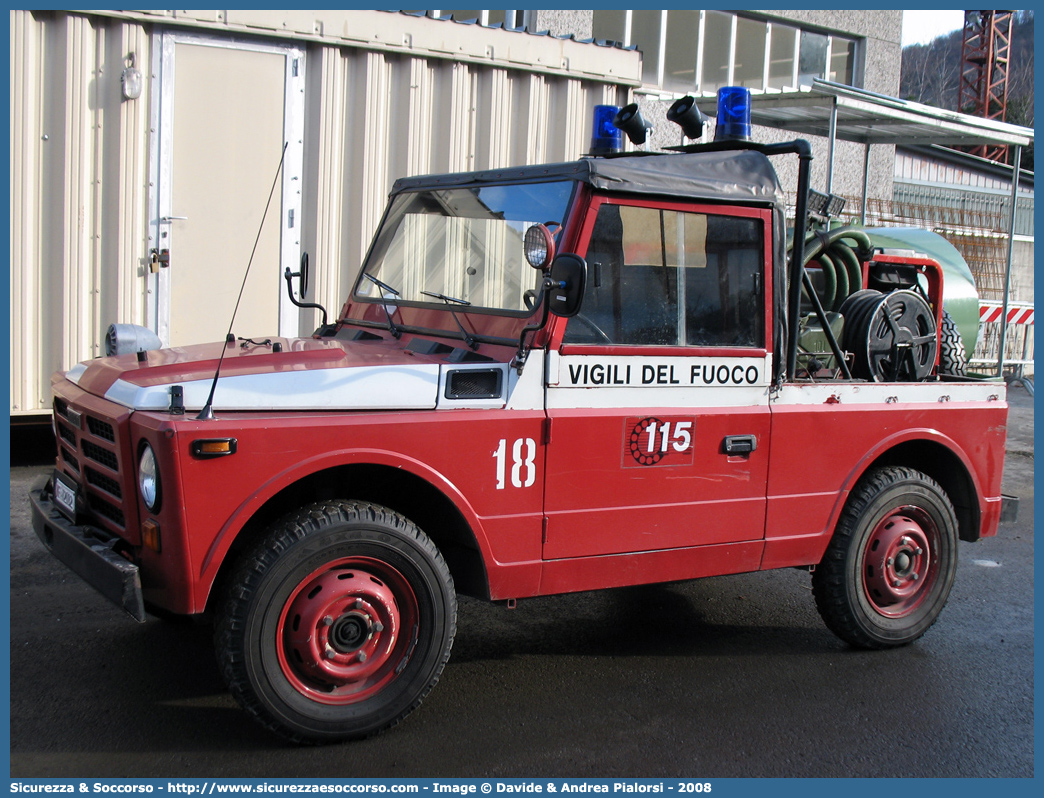 VF 12102
Corpo Nazionale Vigili del Fuoco
Fiat Nuova Campagnola
Parole chiave: VF;VVF;V.F.;V.V.F.;Corpo;Nazionale;Vigili del Fuoco;Vigili;Fuoco;Fiat;Campagnola;1107