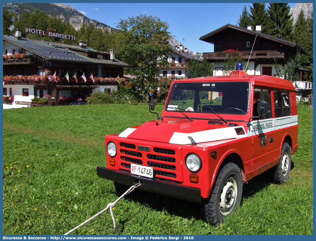 VF 14746
Corpo Nazionale Vigili del Fuoco
Fiat Nuova Campagnola HTL
Parole chiave: VF;VVF;V.F.;V.V.F.;Corpo;Nazionale;Vigili del Fuoco;Vigili;Fuoco;Fiat;Campagnola;1107