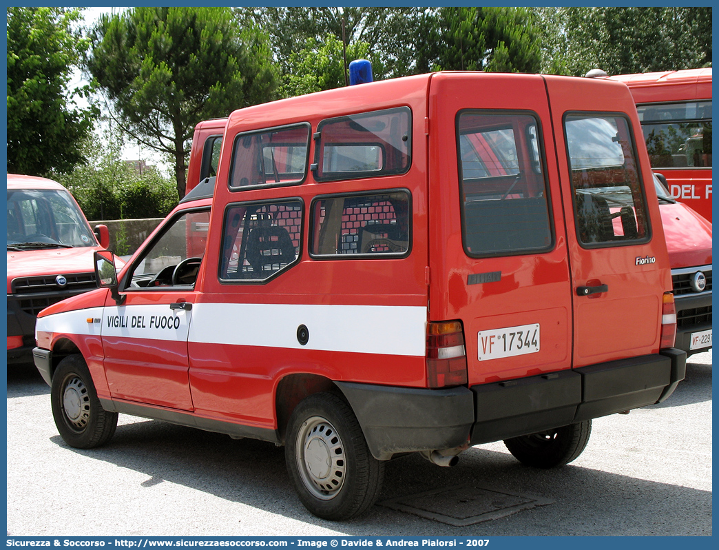 VF 17344
Corpo Nazionale Vigili del Fuoco
Fiat Fiorino II serie
Parole chiave: VVF;V.V.F.;Corpo;Nazionale;Vigili;del;Fuoco;Fiat;Fiorino