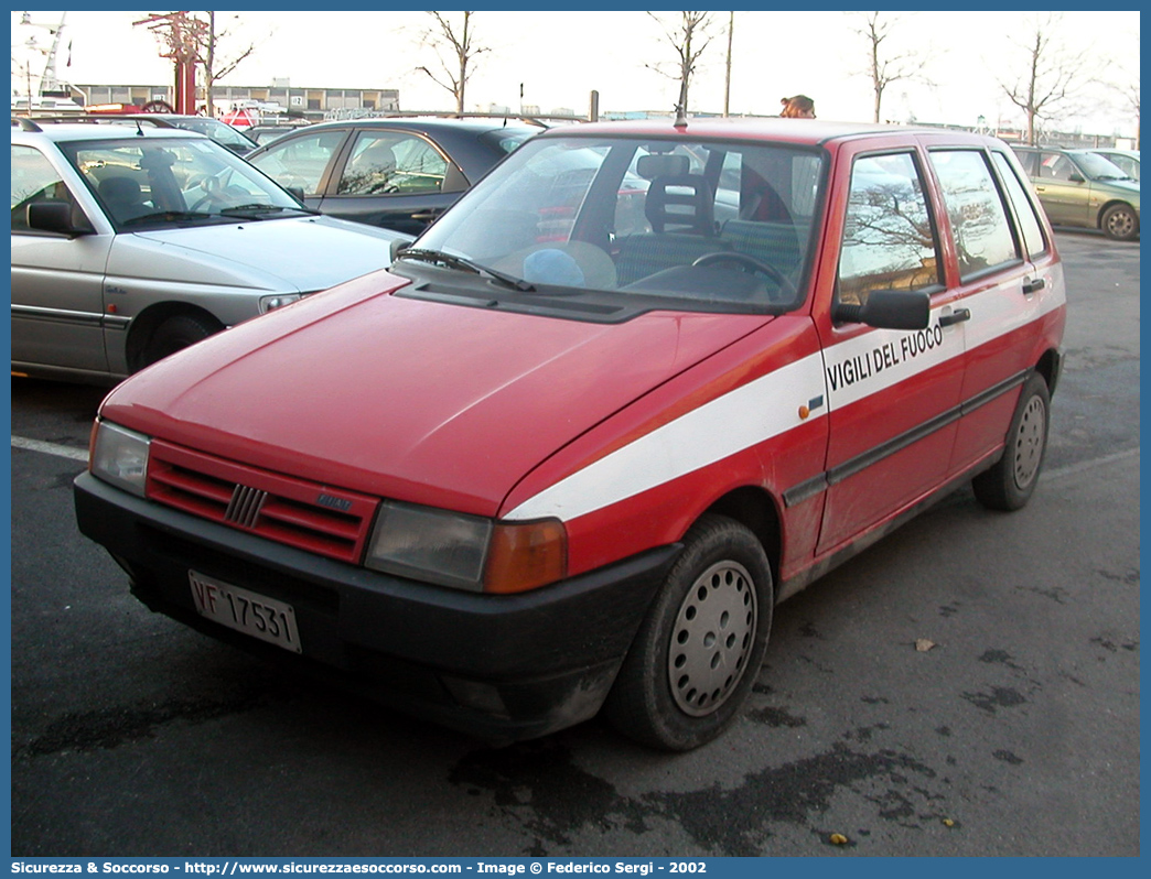 VF 17531
Corpo Nazionale Vigili del Fuoco
Fiat Uno II serie
Parole chiave: VF;VVF;V.F.;V.V.F.;Corpo;Nazionale;Vigili del Fuoco;Vigili;Fuoco;Fiat;Uno