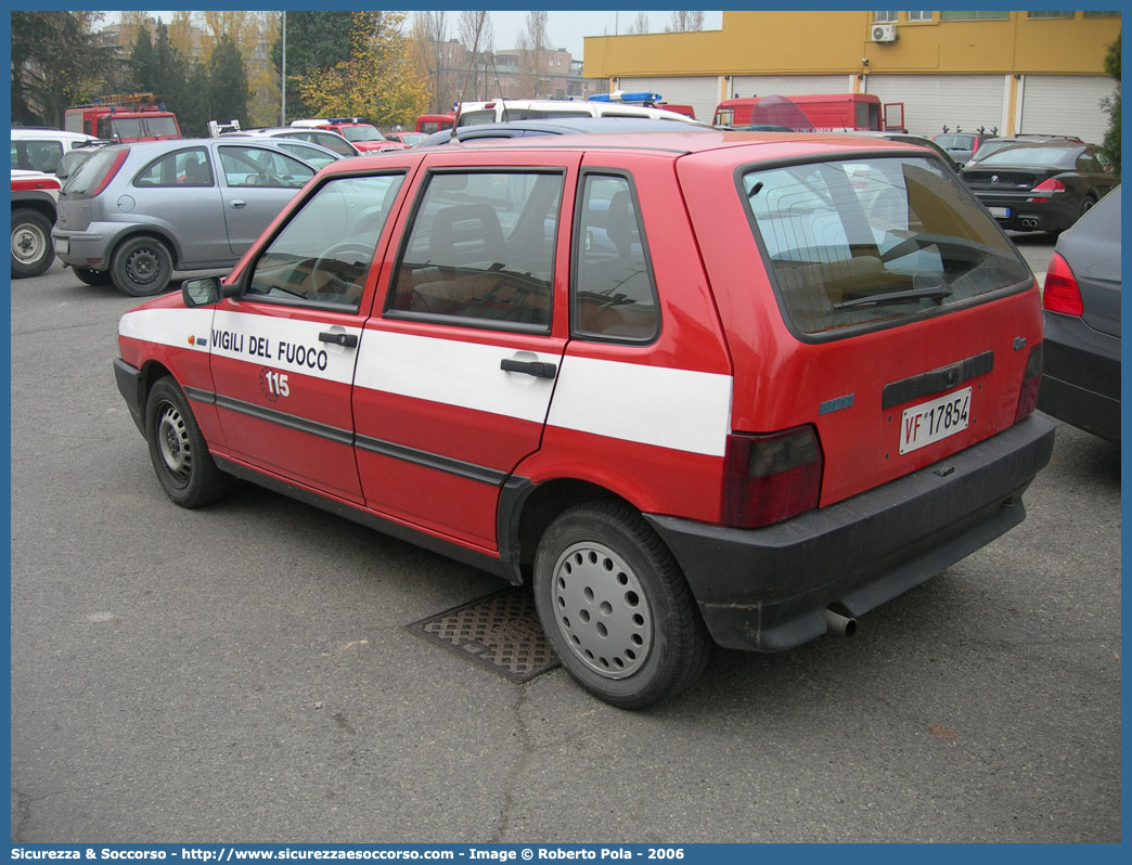 VF 17854
Corpo Nazionale Vigili del Fuoco
Fiat Uno II serie
Parole chiave: VF;VVF;V.F.;V.V.F.;Corpo;Nazionale;Vigili del Fuoco;Vigili;Fuoco;Fiat;Uno