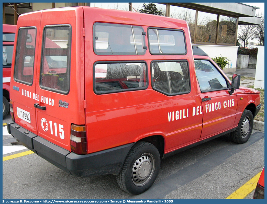 VF 17992
Corpo Nazionale Vigili del Fuoco
Fiat Fiorino II serie
Parole chiave: VVF;V.V.F.;Corpo;Nazionale;Vigili;del;Fuoco;Fiat;Fiorino