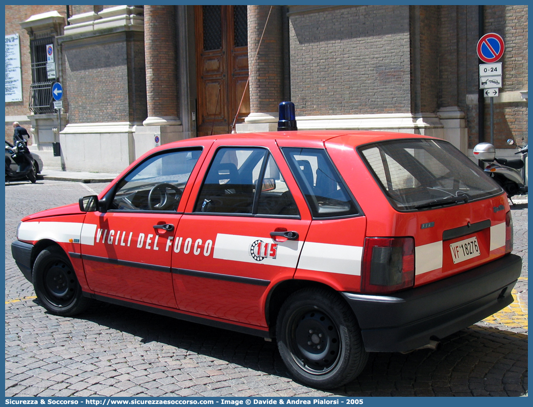 VF 18276
Corpo Nazionale Vigili del Fuoco
Fiat Tipo II serie
Parole chiave: VF;VVF;V.F.;V.V.F.;Corpo;Nazionale;Vigili del Fuoco;Vigili;Fuoco;Fiat;Tipo;18276