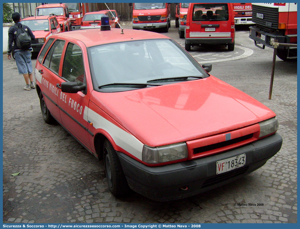 VF 18343
Corpo Nazionale Vigili del Fuoco
Fiat Tipo II serie
Parole chiave: VF;VVF;V.F.;V.V.F.;Corpo;Nazionale;Vigili del Fuoco;Vigili;Fuoco;Fiat;Tipo;18343