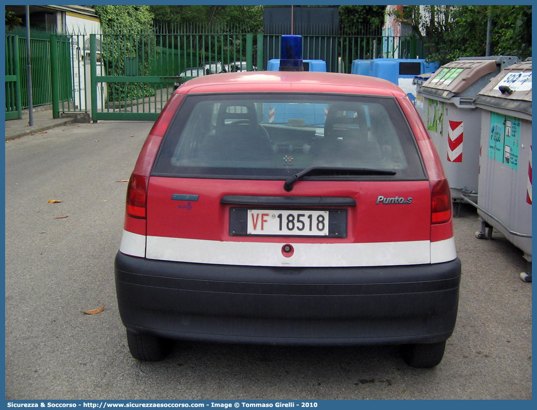 VF 18518
Corpo Nazionale Vigili del Fuoco
Fiat Punto I serie
Parole chiave: VF;VVF;V.F.;V.V.F.;Corpo;Nazionale;Vigili del Fuoco;Vigili;Fuoco;Fiat;Punto