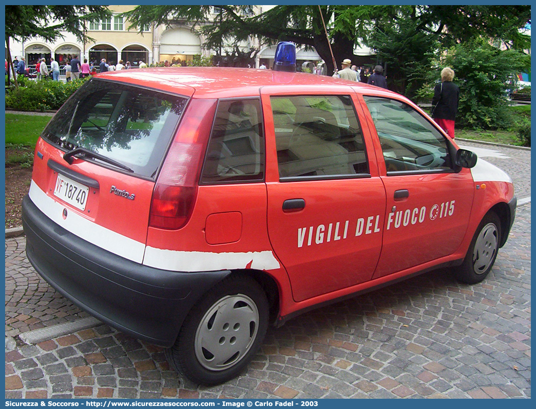 VF 18740
Corpo Nazionale Vigili del Fuoco
Fiat Punto I serie
Parole chiave: VF;VVF;V.F.;V.V.F.;Corpo;Nazionale;Vigili del Fuoco;Vigili;Fuoco;Fiat;Punto