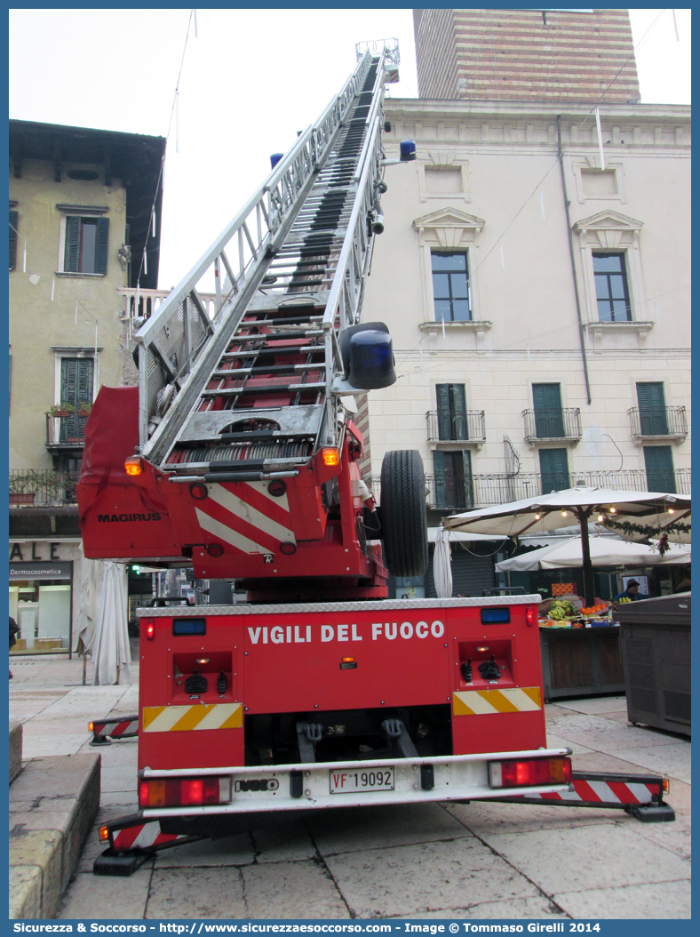 VF 19092
Corpo Nazionale Vigili del Fuoco
Iveco 150E27 EuroFire I serie
Allestitore Magirus
Ricondizionata Fortini S.r.l.
Parole chiave: VVF;V.V.F.;Corpo;Nazionale;Vigili;del;Fuoco;AutoScala;AS;Iveco;150E27;EuroFire;Magirus