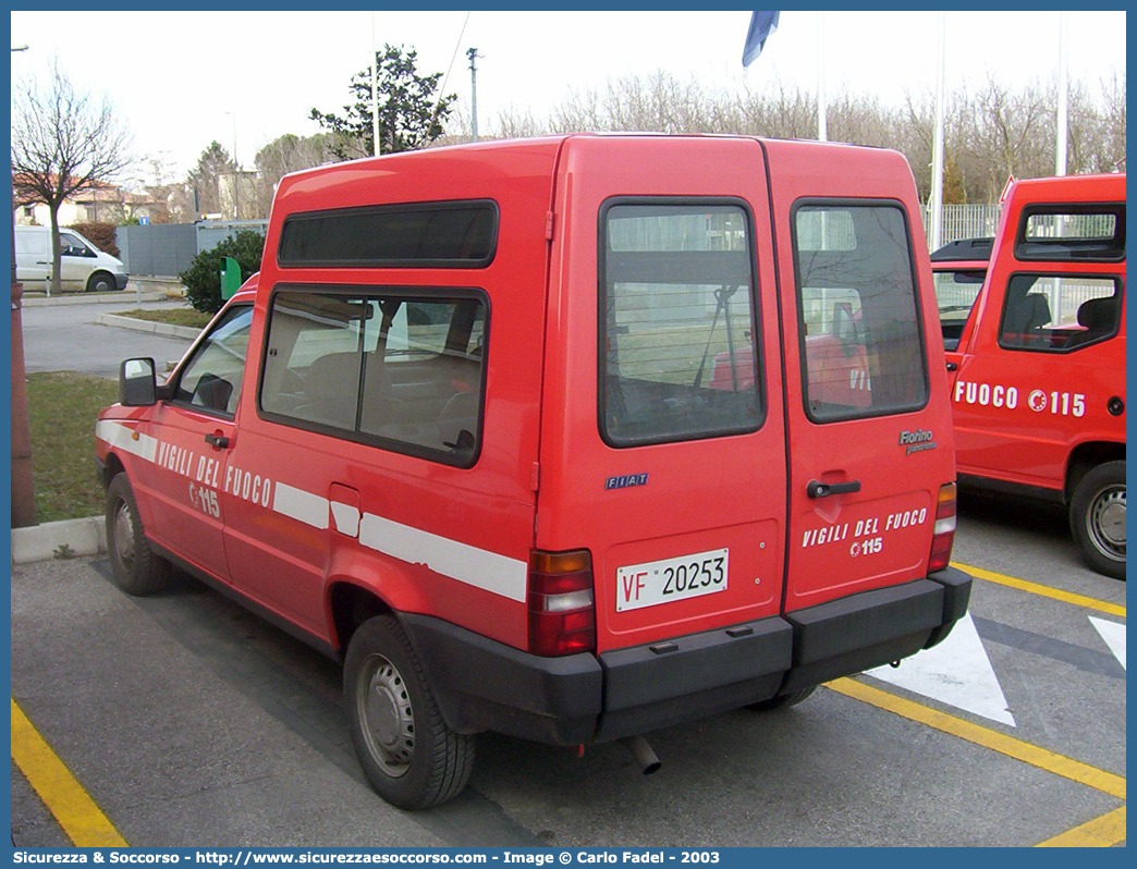 VF 20253
Corpo Nazionale Vigili del Fuoco
Fiat Fiorino II serie
Parole chiave: VVF;V.V.F.;Corpo;Nazionale;Vigili;del;Fuoco;Fiat;Fiorino