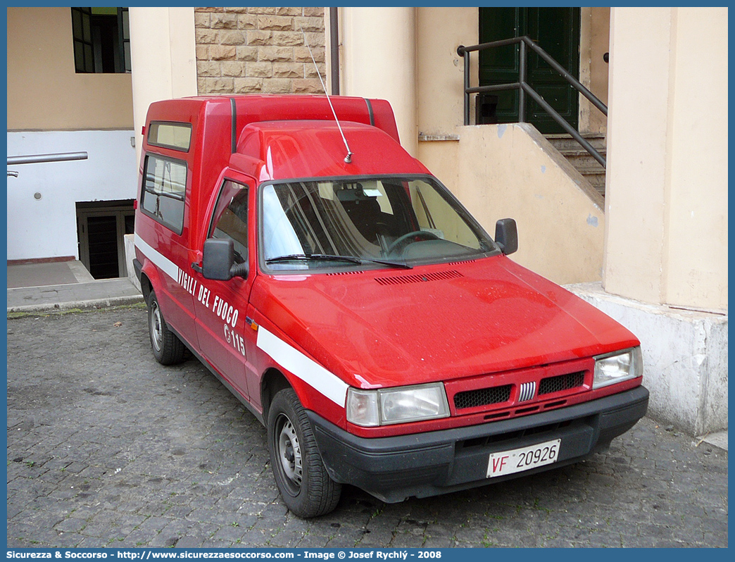 VF 20926
Corpo Nazionale Vigili del Fuoco
Fiat Fiorino II serie
Parole chiave: VVF;V.V.F.;Corpo;Nazionale;Vigili;del;Fuoco;Fiat;Fiorino