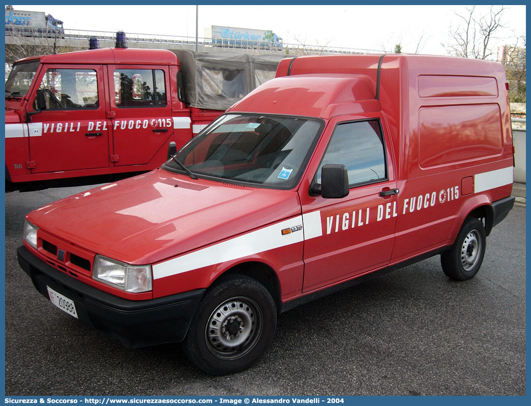 VF 20988
Corpo Nazionale Vigili del Fuoco
Fiat Fiorino II serie
Parole chiave: VVF;V.V.F.;Corpo;Nazionale;Vigili;del;Fuoco;Fiat;Fiorino