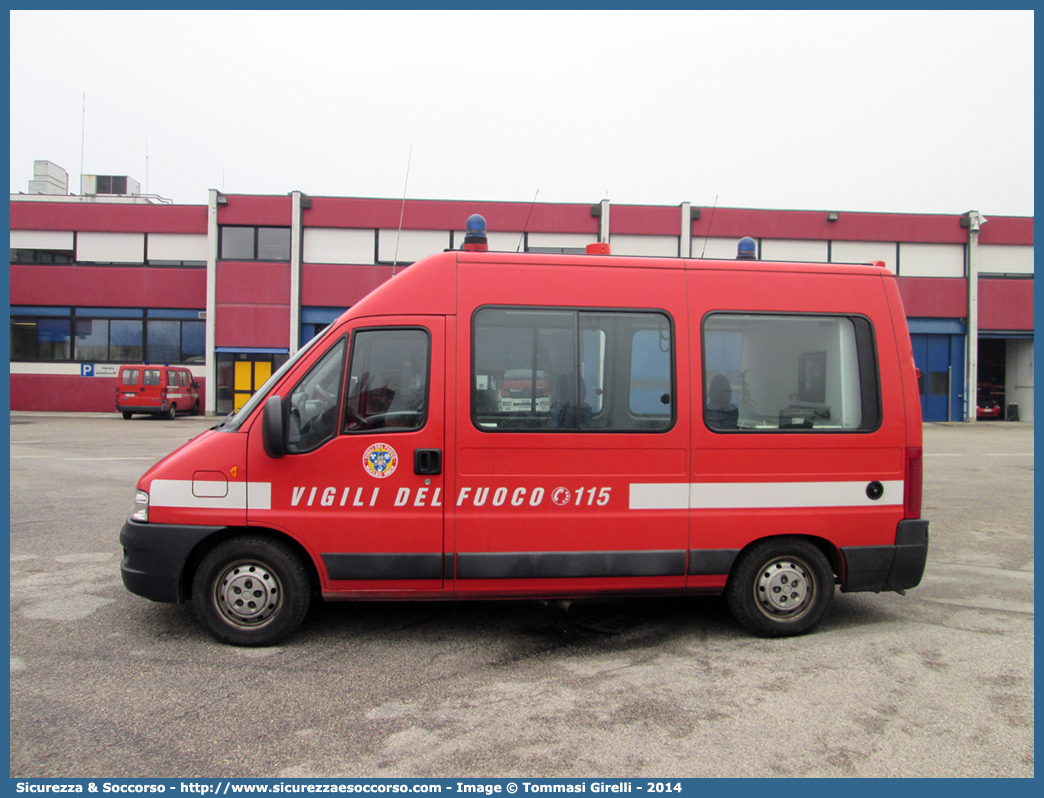 VF 21813
Corpo Nazionale Vigili del Fuoco
Nucleo N.B.C.R.
Fiat Ducato II serie restyling
Parole chiave: Corpo;Nazionale;Vigili del Fuoco;Vigili;Fuoco;Fiat;Ducato;NBCR;N.B.C.R.;Nucleare;Batteriologico;Chimico;Radiologico;Radiometrico;Radiometria;Radioattività;Radioattivita