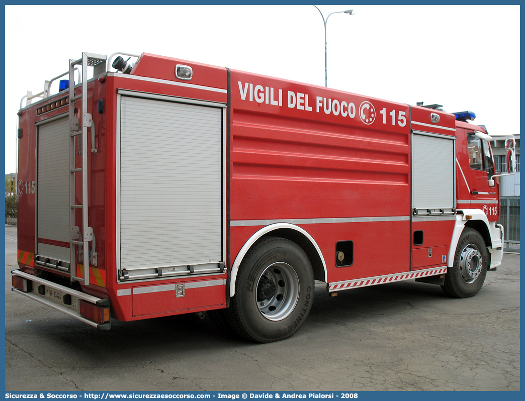 VF 23424
Corpo Nazionale Vigili del Fuoco
MAN LE 18.200
Allestitore Piemme Antincendi S.r.l.
Parole chiave: Corpo;Nazionale;Vigili del Fuoco;Vigili;Fuoco;ABP;A.B.P.;AutoBottePompa;AutoBotte;Astra;MAN;LE;18.200;Piemme;Antincendi;23424