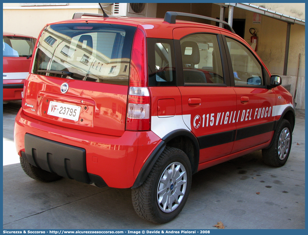 VF 23795
Corpo Nazionale Vigili del Fuoco
Fiat Nuova Panda 4x4 I serie
Parole chiave: VVF;V.V.F.;Corpo;Nazionale;Vigili;del;Fuoco;Fiat;Nuova;Panda;4x4