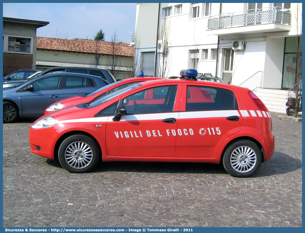 VF 25207
Corpo Nazionale Vigili del Fuoco
Fiat Grande Punto
Parole chiave: VVF;V.V.F.;Corpo;Nazionale;Vigili;del;Fuoco;Fiat;Grande;Punto