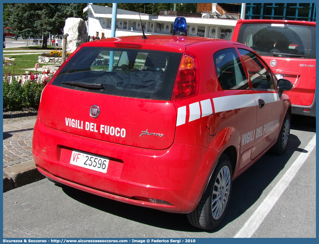 VF 25596
Corpo Nazionale Vigili del Fuoco
Fiat Grande Punto
Parole chiave: VVF;V.V.F.;Corpo;Nazionale;Vigili;del;Fuoco;Fiat;Grande;Punto