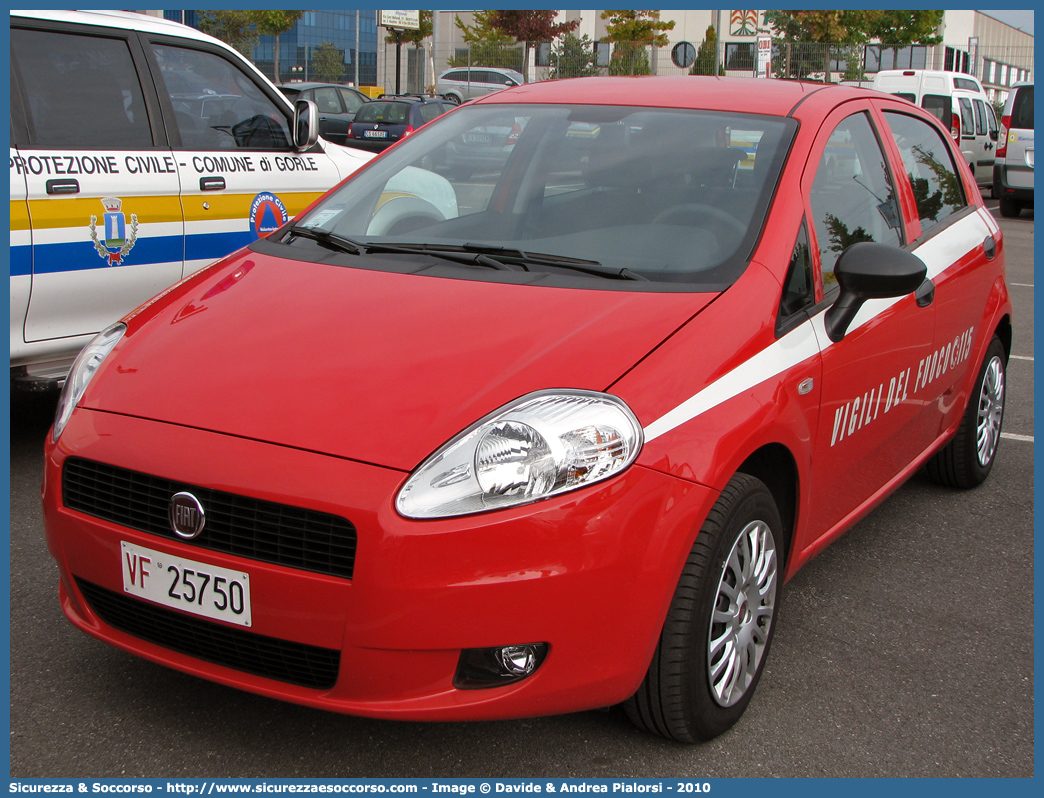 VF 25750
Corpo Nazionale Vigili del Fuoco
Fiat Grande Punto
Parole chiave: VVF;V.V.F.;Corpo;Nazionale;Vigili;del;Fuoco;Fiat;Grande;Punto