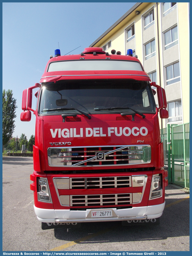 VF 26771
Corpo Nazionale Vigili del Fuoco
Volvo FH16
Parole chiave: VVF;V.V.F.;Corpo;Nazionale;Vigili;del;Fuoco;Volvo;FH16