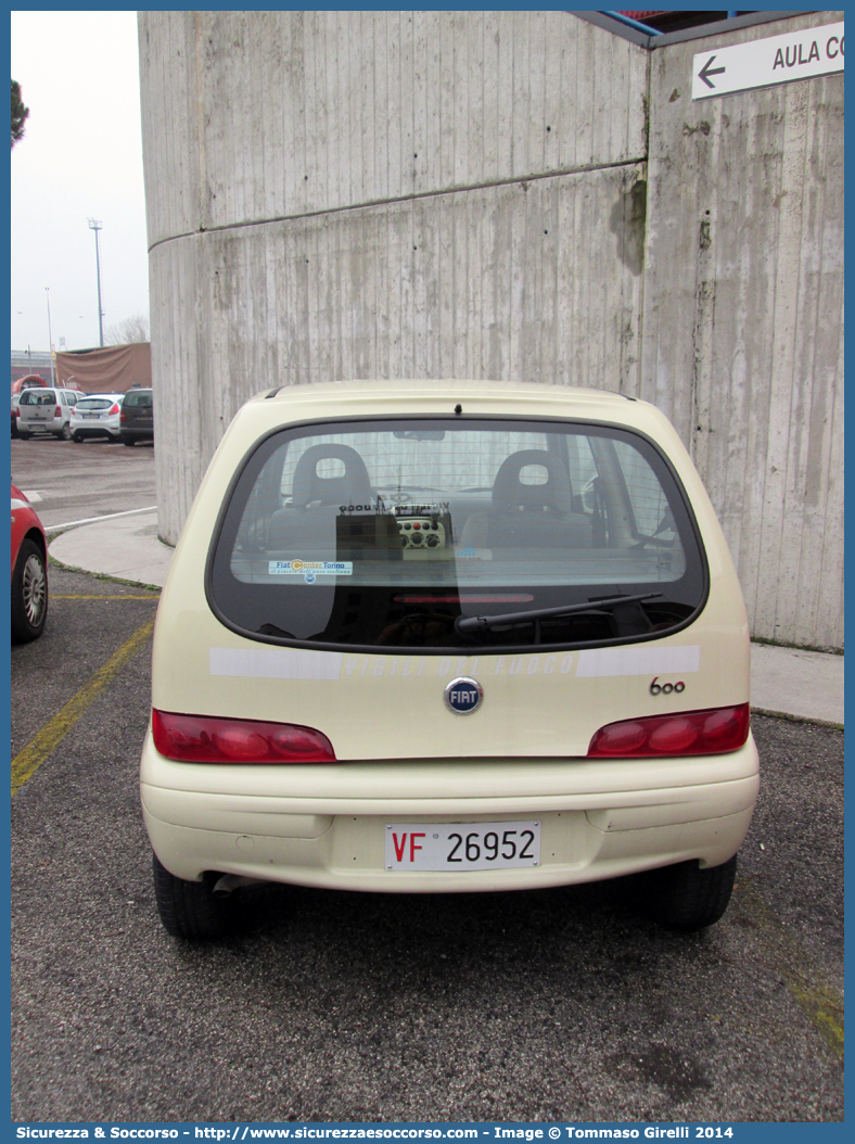 VF 26952
Corpo Nazionale Vigili del Fuoco
Fiat Seicento
Parole chiave: VF;VVF;V.F.;V.V.F.;Corpo;Nazionale;Vigili del Fuoco;Vigili;Fuoco;Fiat;Seicento